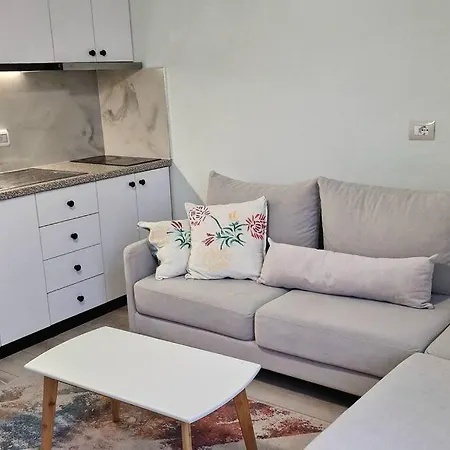 Elysee - Duplex Near The - Shkembi I Kavajes * Durrës
