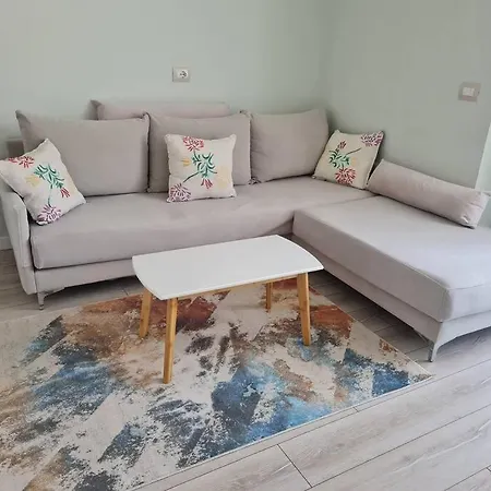 Apartment Elysee - Duplex Near The - Shkembi I Kavajes