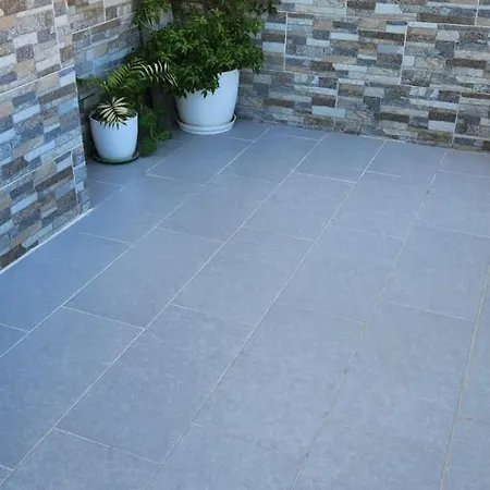 Apartment Elysee - Duplex Near The - Shkembi I Kavajes *