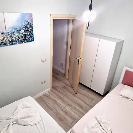 Elysee - Duplex Near The - Shkembi I Kavajes Apartment *