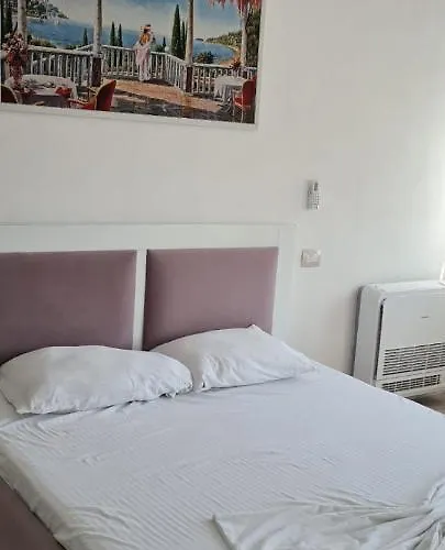 Appartement Elysee - Duplex Near The - Shkembi I Kavajes